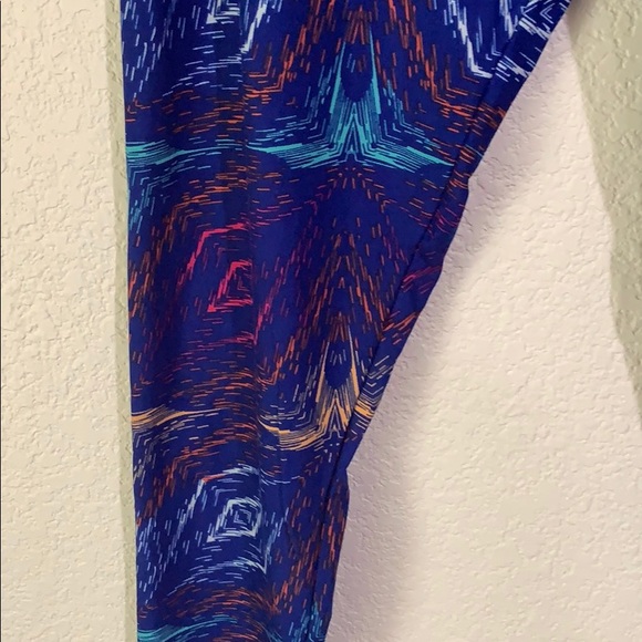 NWT Tall and Curvy LuLaRoe Leggings - Picture 4 of 4